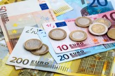 Bie sërish euro, ekspertët shpjegojnë arsyen