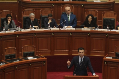 Kuvendi shqiptar ratifikon protokollin për Maqedoninë në NATO