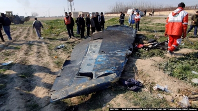 Irani thotë se nuk do ta dorëzojë kutinë e zezë të dëmtuar të avionit ukrainas