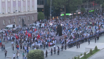 VIDEO-LIVE/ Nis cunami kundër Ramës