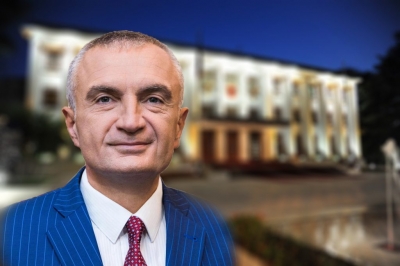 Presidenti institucional dhe kushtetues përballë një sekti të rrezikshëm.