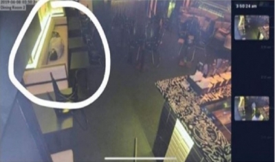 Kapi punonjësen duke fjetur në orar të punës, nuk do ta besoni çfarë i bëri shefi