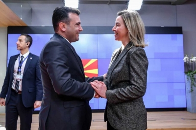 ‘Bombat’ maqedonase, akuzat nga gazeta italiane: Po Mogherini pse nuk flet?!