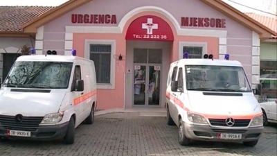 Urgjenca e Tiranës drejt rrënimit, 120 punonjës  punojnë në 7 autoambulanca të shkatërruara