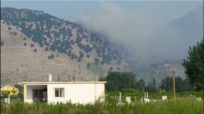 Digjet “Maja e Zezë” në Velipojë, kërkohet ndërhyrje nga ajri