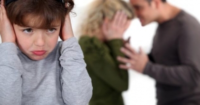 Dhunoi gruan dhe vajzën, arrestohet 53 vjeçari