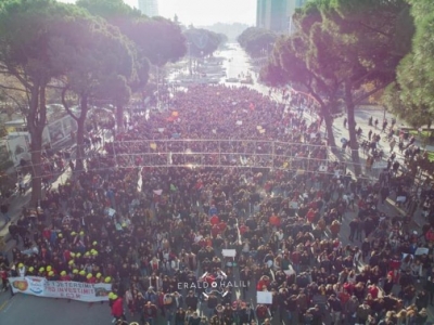 Qytetarët pro studentëve: Rrëzoni Ramën!