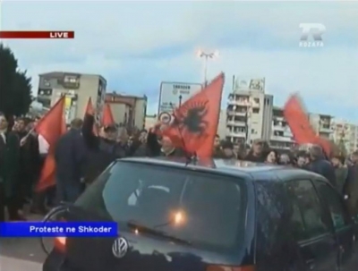 VIDEO-FOTO/ Shpërthejnë protesta në Shkodër e Kavajë, ja kërkesat