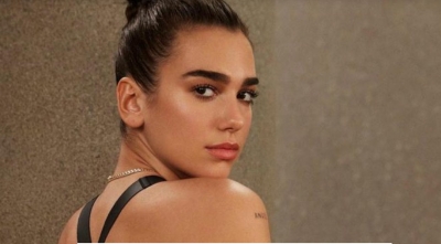 Foto/ Dua Lipa nuk ka të ndalur