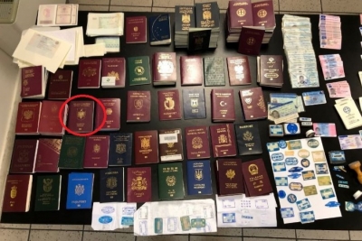 Falsifikonin dokumenta, sekuestrohen edhe pasaporta shqiptare, arrestohen tre persona