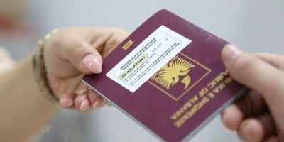 Tre rastet kur shtetasit mund të ripajisen me pasaportë biometrike