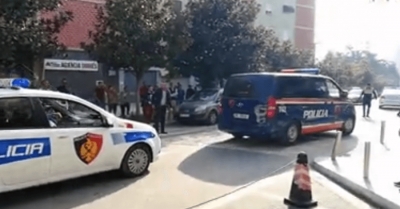 VIDEO/U arrestuan për abuzime me pronat, sot në gjykatë punonjëst e kadastrës