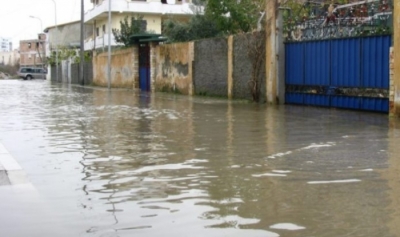 Del nga shtrati lumi Ishëm, dhjetra hektarë dhe banesa përmbyten në Fushë-Krujë