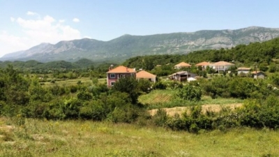 Hungaria i dhuron gardh Malit të Zi për të bllokuar kufirin me Shqipërinë
