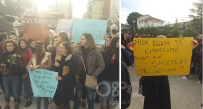 Studentët protestë në Korçë, Elbasan dhe Vlorë, u bashkohen dhe gjimnazistë