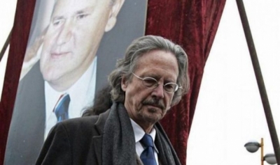 Thellohet skandali: Peter Handke mori pasaportë nga Millosheviçi, nis hetimi