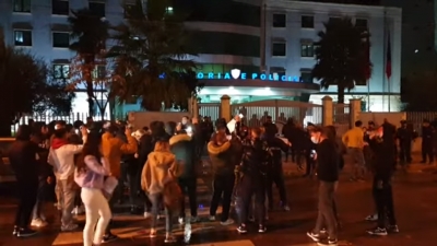 Protestë edhe në Durrës kundër vrasjes së 25 vjeçarit nga efektivi i policisë