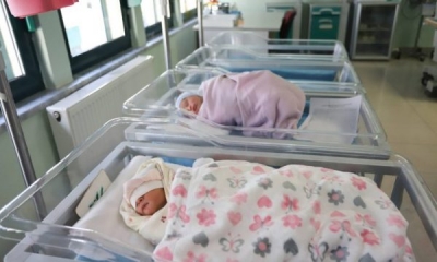 Në Shqipëri lindin më shumë djem se vajza