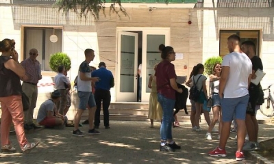 VIDEO / Vijon frikshëm eksodi i të rinjve shqiptarë