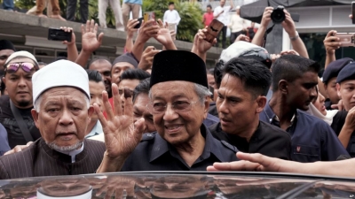 Malajzi/ Ndalohet ikja nga vendi e ish kryeministrit