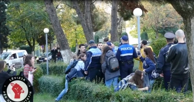 Studentët u rikthehen protestave, akuzojnë policinë për dhunë