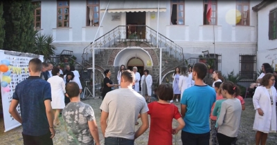 Problemi me infrastrukturën lë pa mësim disa fëmijë tetraplegjik