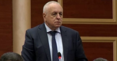 Shehu: Ministrja-deputete licencë për të gjitha mbetjet e rrezikshme! Në portin e Durrësit qindra kontejnerë të tjerë