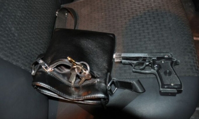 Lëvizte me armë, në pranga 25-vjeçari në Elbasan