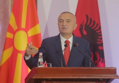 Presidenti Meta shigjeton Ramën me shembullin e kryeministrit Zaev