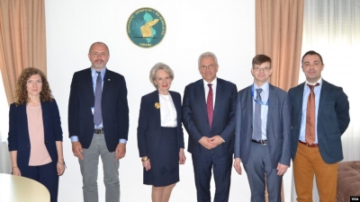 Raporti i OSBE/ODIHR për 30 qershorin, ‘Zeri i Amerikës’: Nëpunësit e administratës u përballën me presione direkte dhe indirekte, votuesit nuk patën opsione të zgjidhnin