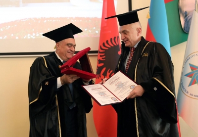 Presidenti Meta nderohet me Titullin “Doctor Honoris Causa” nga Akademia e Administratës Publike të Azerbajxhanit