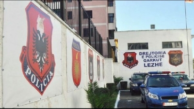 Detajet/ Policia kap dy persona të kërkuar, ja pse akuzohen