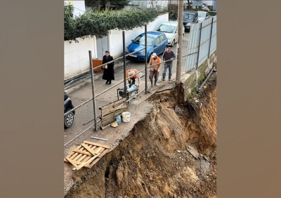 Kompania e drejtorit të Bashkisë Tiranë, shkatërron rrugën e banorëve