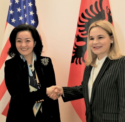 Ambasada e SHBA zbardh takimin e Kryemadhit me ambasadoren Yuri Kim: U diskutua për rëndësinë e luftës kundër korrupsionit dhe…