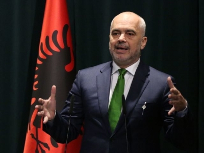 Rrenci patologjik Edi Rama