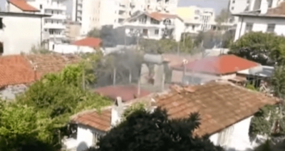 Zjarri përfshin një banesë pranë shtëpisë muze të Kongresit të Lushnjes