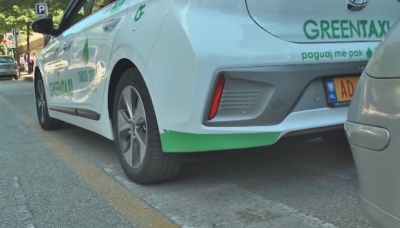 Investigimi/ Bashkia Tiranë favorizon Green Taxi në shkelje të ligjit