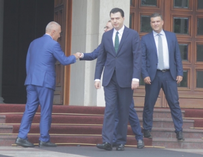 “Dje në mesnatë mora një mesazh, shqetësimi ishte se vendi do ketë…”, Presidenti Meta: Pa gdhirë mirë, i kërkova takim Bashës, ja përgjigja që mora