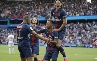 Cavani, Mbappe dhe Neymar, tre yjet i japin Paris SG fitoren e radhës