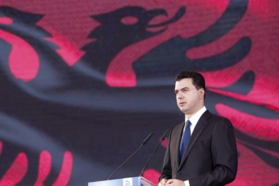 “Zgjidhni”, Basha para Këshillit Kombëtar: Ose zgjedhjet janë të vjedhura dhe vazhdojmë betejën, ose nëse për ju janë në rregull, jap dorëheqjen që tani