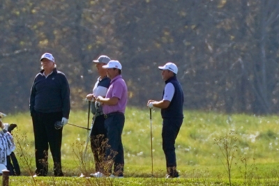 Presidenti Trump vazhdon luan golf dhe nuk njeh Joe Biden