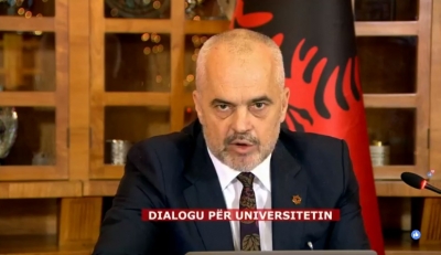 Godet tavolinën dhe ofendon këdo prej mëse një ore! Si e humbi sot kontrollin Edi Rama