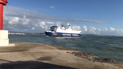 Moti i keq/ Mbërrijnë me 7 orë vonesë tragetet e linjës Bari-Durrës