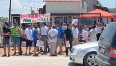 Rama pritet me protesta në Sarandë, anulon disa takime (VIDEO)