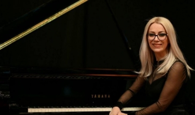 Pianistja kosovare mban koncert në Romë, në një nga teatrot më të vjetër në botë