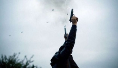 Terrorizuan fshatin Rrushkull, kapen dy adoleshentë që qëlluan me armë zjarri