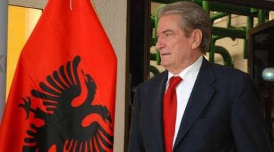 Sali Berisha: Ekstremistë të tërbuar grekë përdhosin territorin shqiptar
