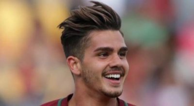 Andre Silva: Ende jam lojtar i Milanit