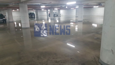 Shiu shkatërroi Veliajn/ Përmbyten bashkia dhe parkingu i sheshit Skënderbej (foto)