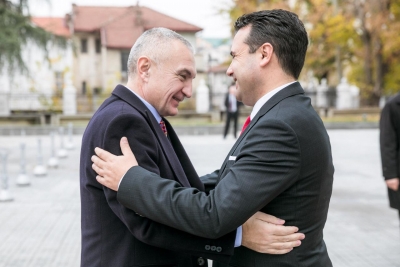 Presidenti Meta takohet me Kryeministrin maqedonas, Zaev